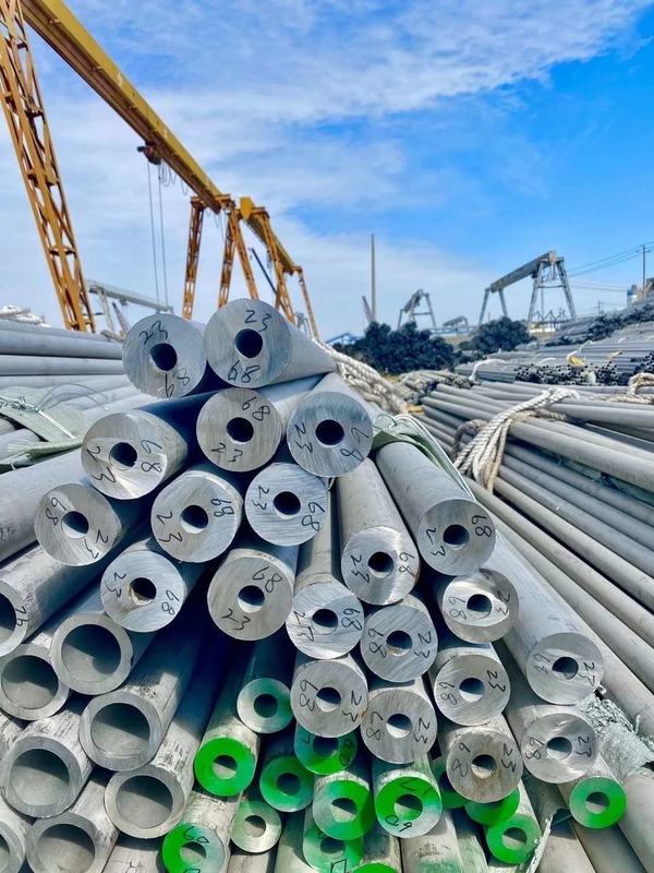 ASTM A554 201 스테인리스 스틸 웰드 파이프 매트 표면 장식 및 산업용